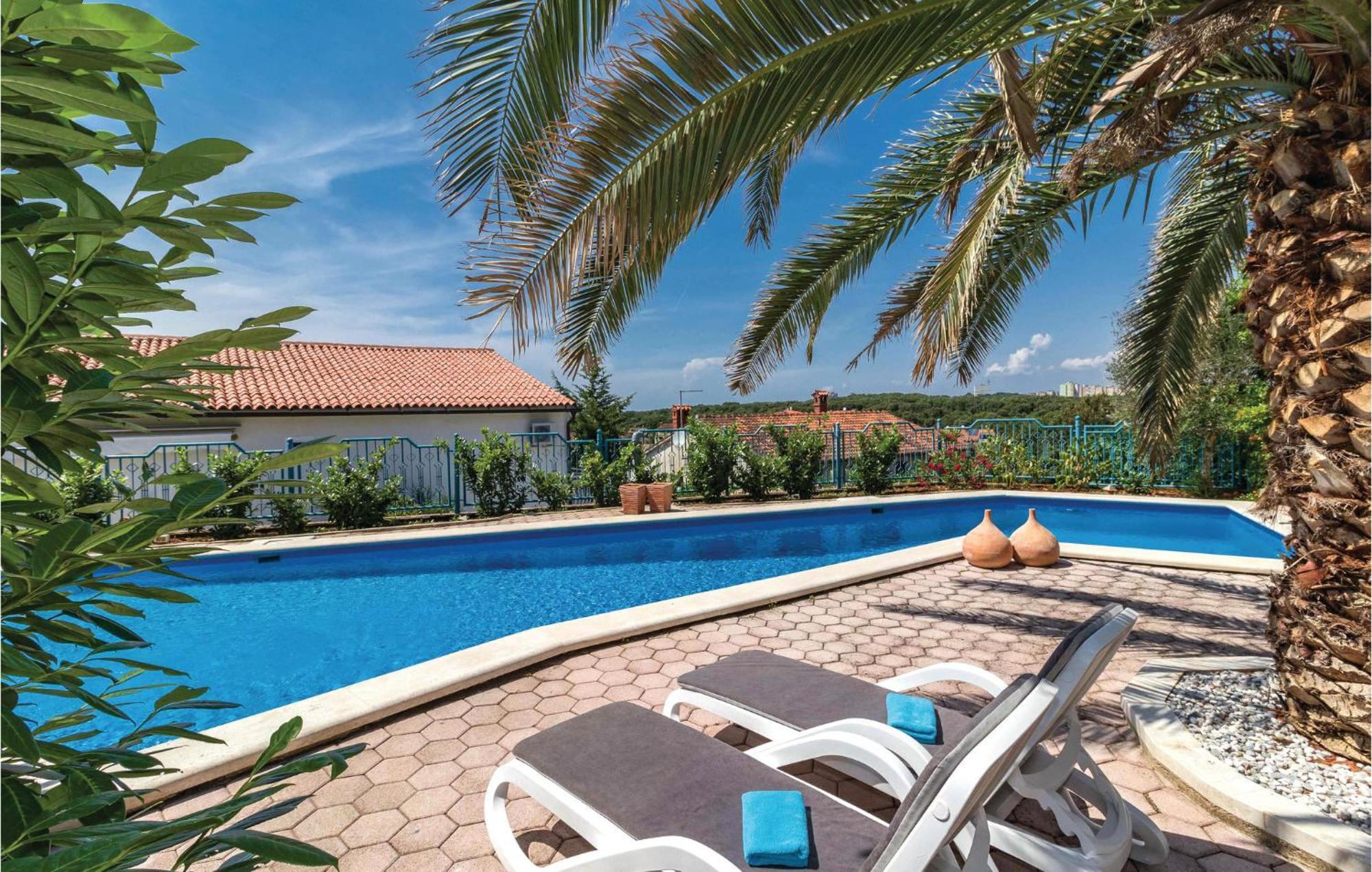 3 Bedroom Stunning Apartment In Pula Apartma Pula